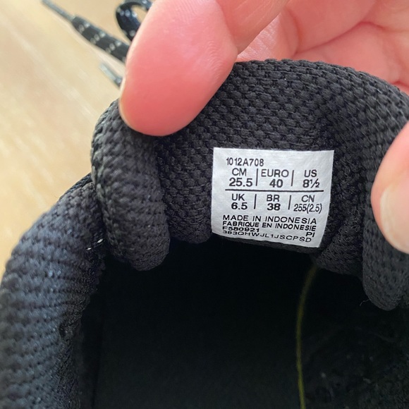 ASICS gel-venture - Picture 2 of 3